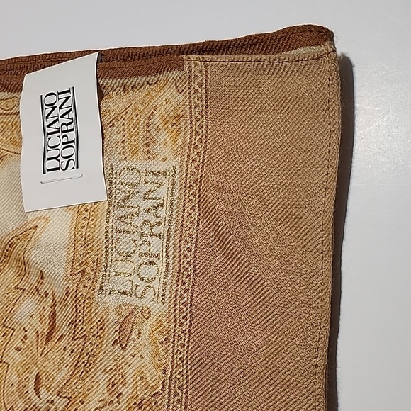 Luciano Soprani brand new shawl scarf - Picture 2 of 7